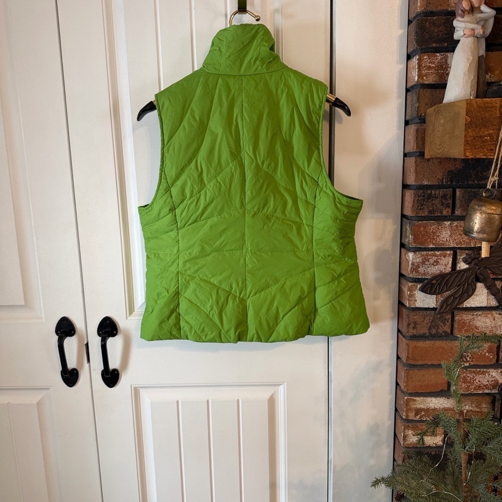 Kenneth Cole Reaction Women's XL Bright Green Puffer Vest - Picture 9 of 13